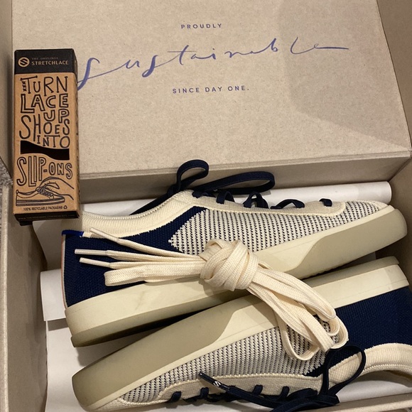 Like new Rothy’s Lace-Up Sneaker (8) - Picture 8 of 8